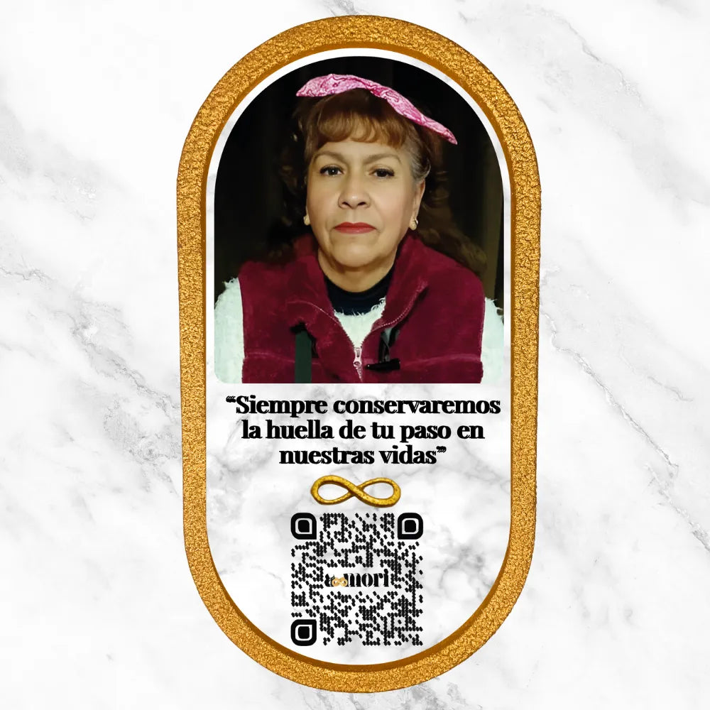 Placa Conmemorativa Interactiva Dorada con código QR que enlaza a un memorial digital.